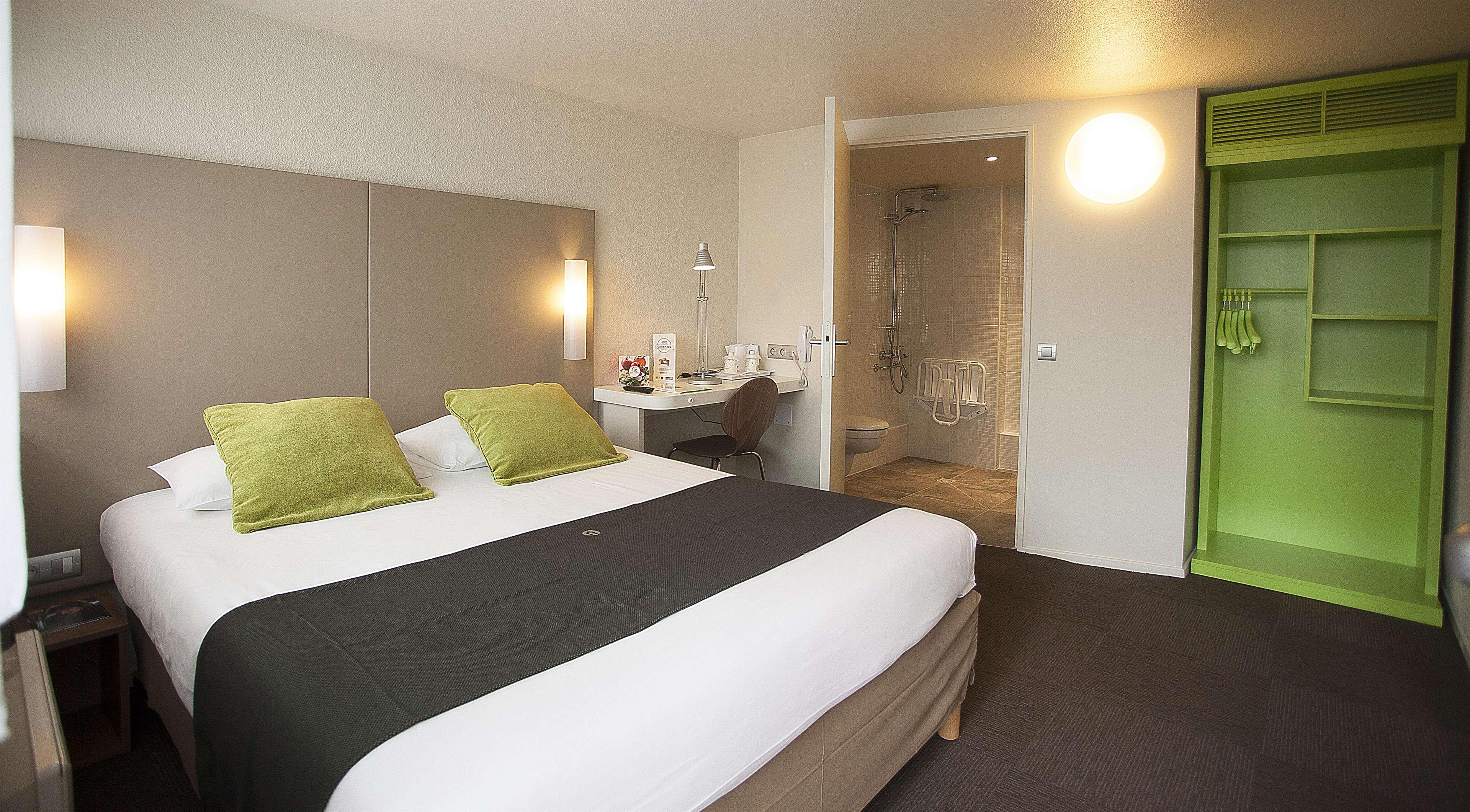 Campanile Nimes Sud - Caissargues Hotel Buitenkant foto