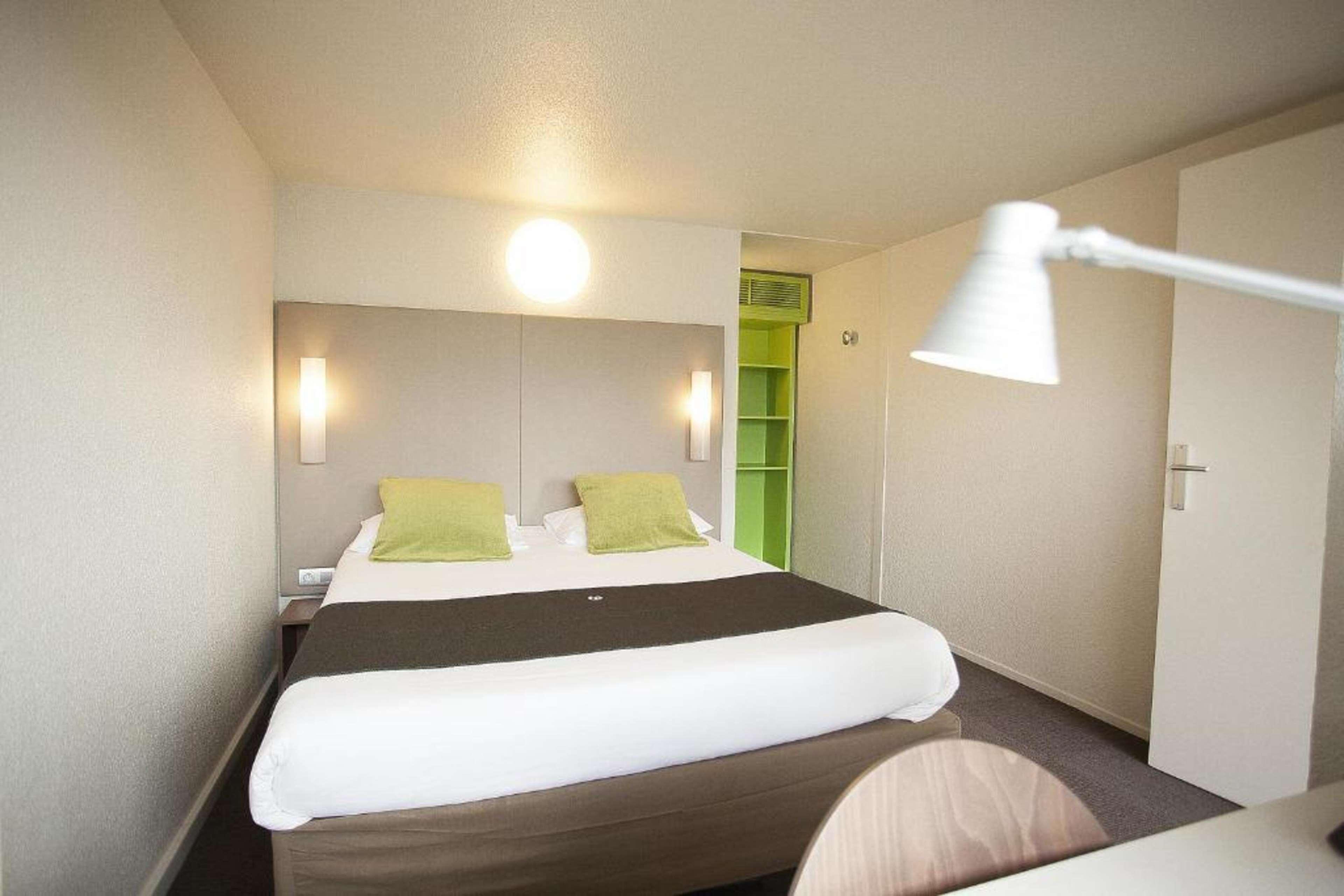Campanile Nimes Sud - Caissargues Hotel Buitenkant foto