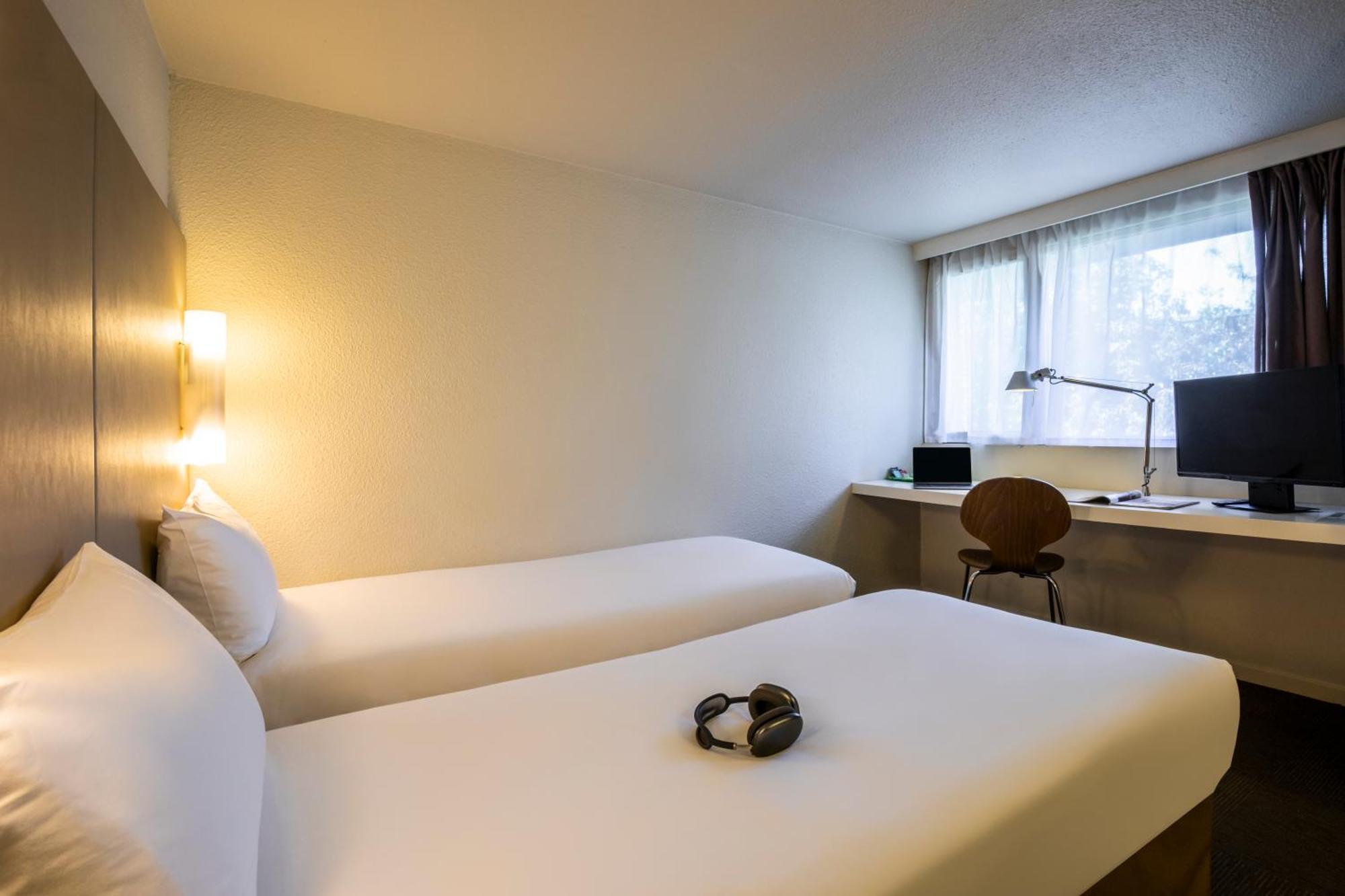 Campanile Nimes Sud - Caissargues Hotel Buitenkant foto