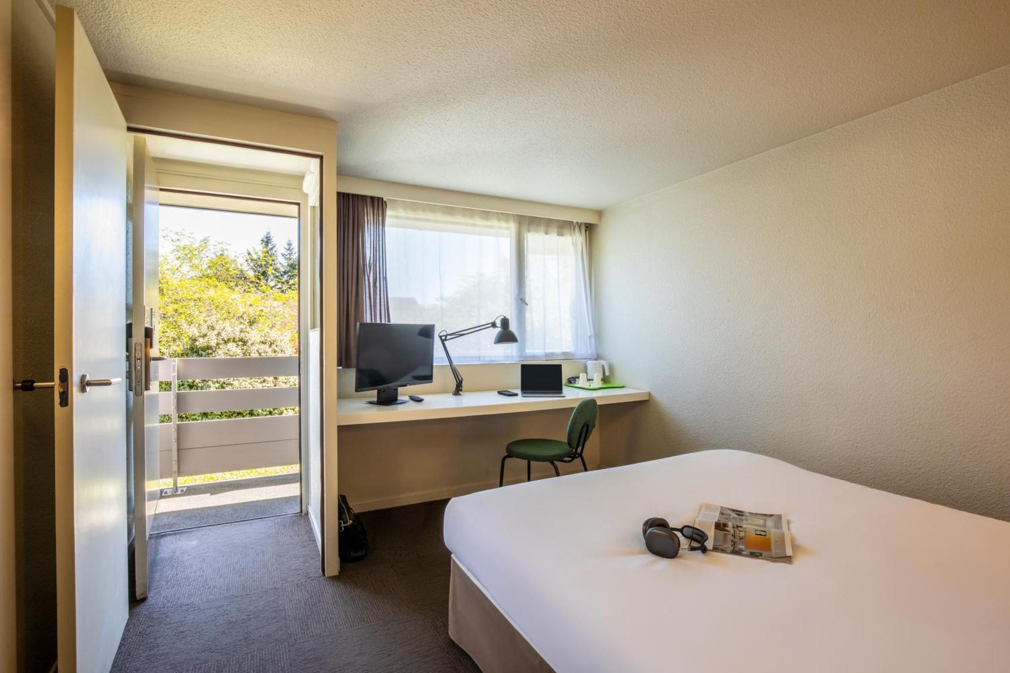 Campanile Nimes Sud - Caissargues Hotel Buitenkant foto