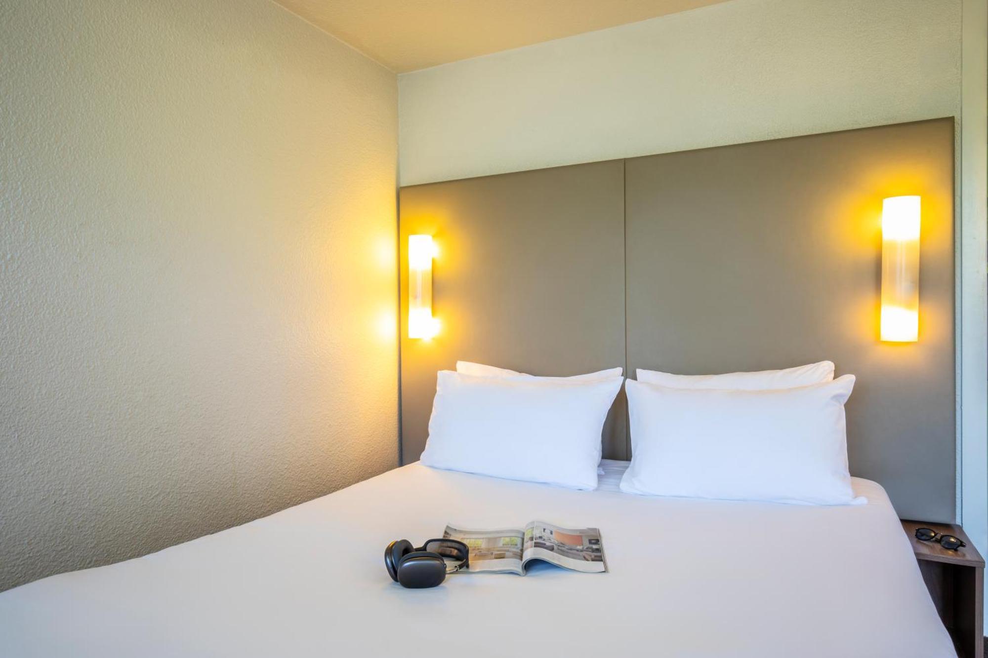 Campanile Nimes Sud - Caissargues Hotel Buitenkant foto